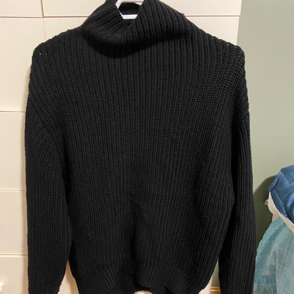 Aritzia Wilfred Montpellier black sweater - Picture 2 of 3